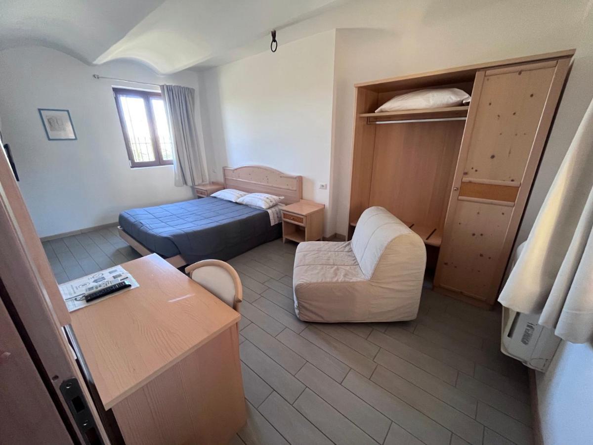 Hotel Il Mulino B&B Vaiano  Ruang foto