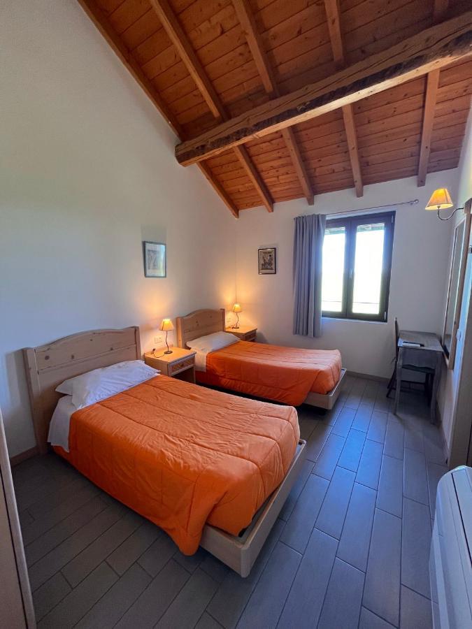 Hotel Il Mulino B&B Vaiano  Ruang foto